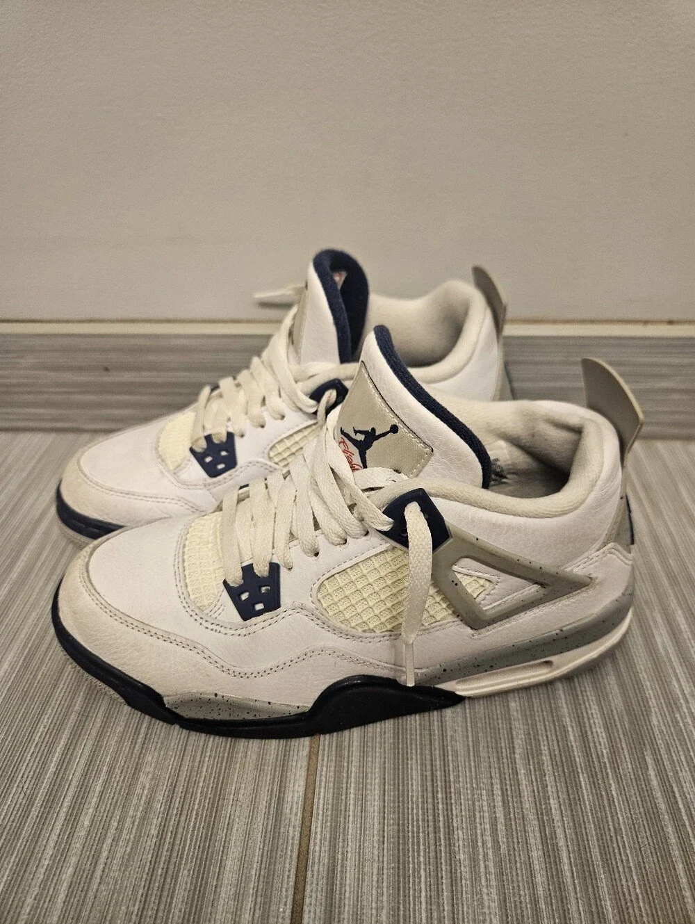 Nike Air Jordan 4 Retro 